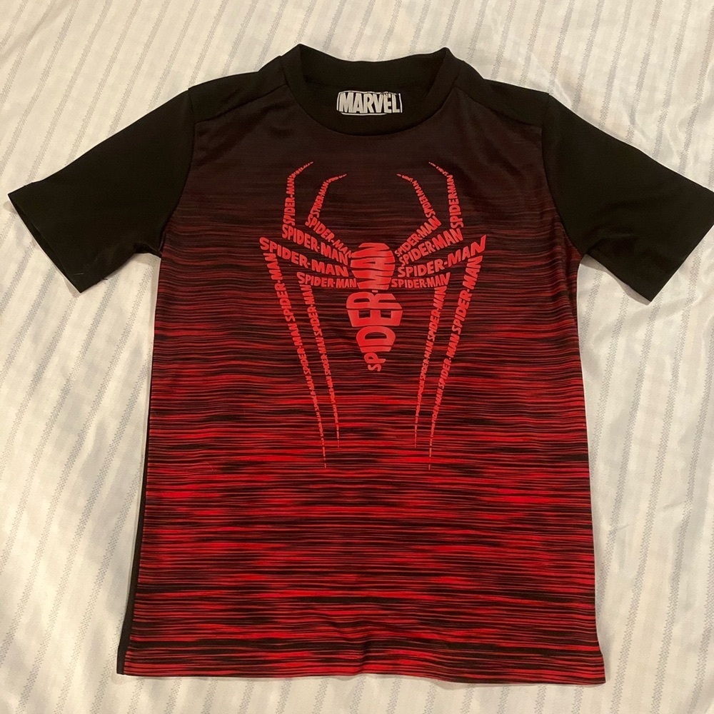 Marvel Spider-Man Black and Red swim rashguard, size Small 5/6